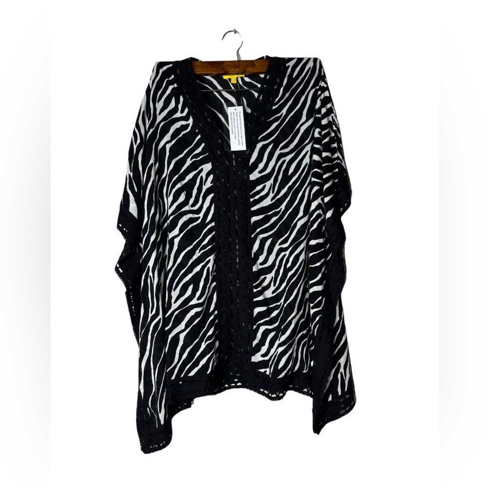 NWT Liz Lange zebra print slip on kimono‎ top size XS/S